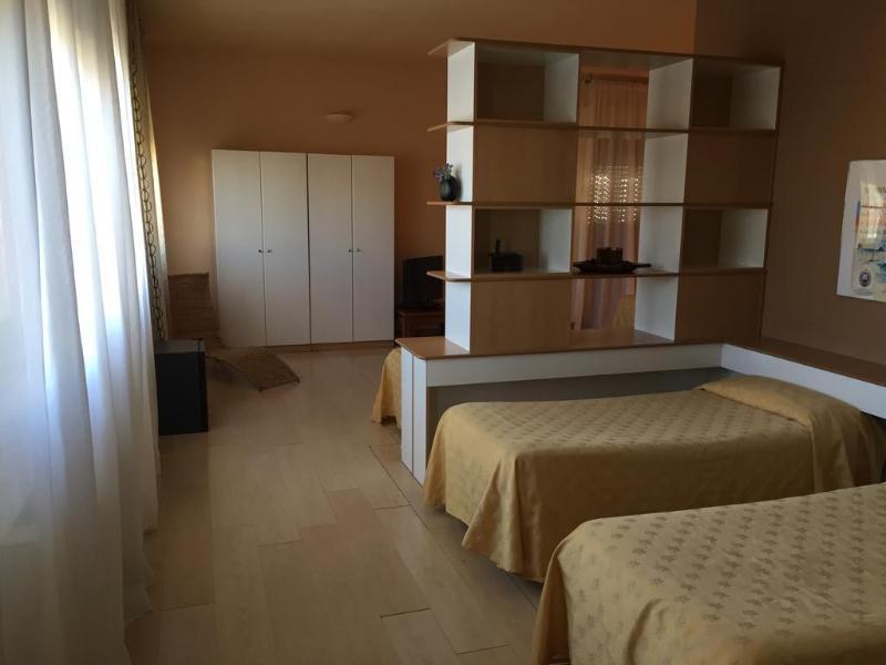 Nuovo Hotel Виджевано Экстерьер фото