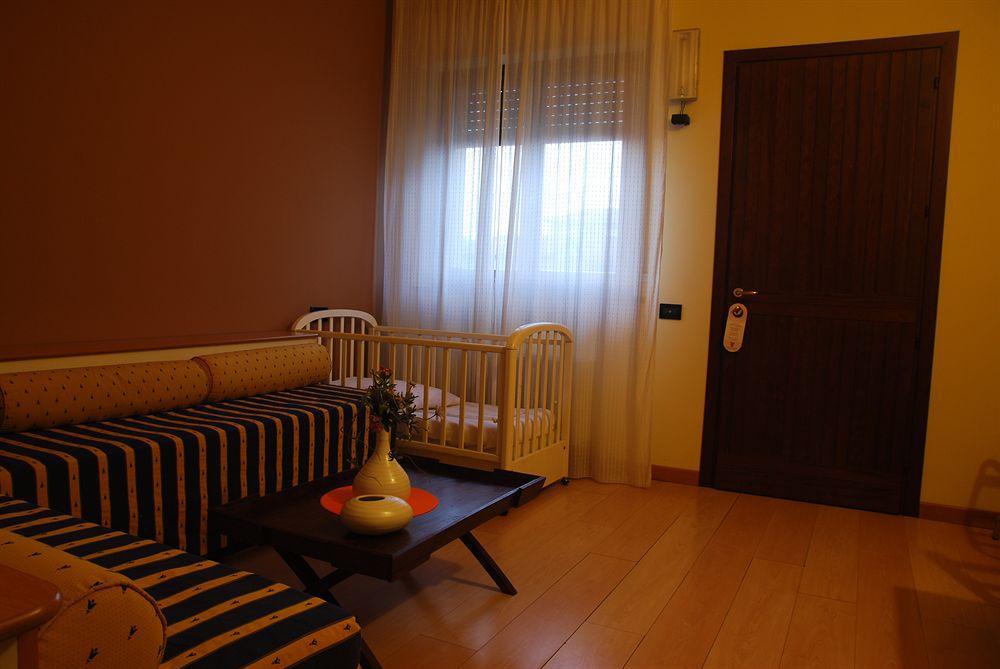 Nuovo Hotel Виджевано Экстерьер фото