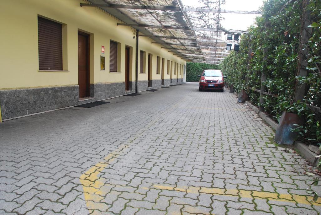 Nuovo Hotel Виджевано Экстерьер фото