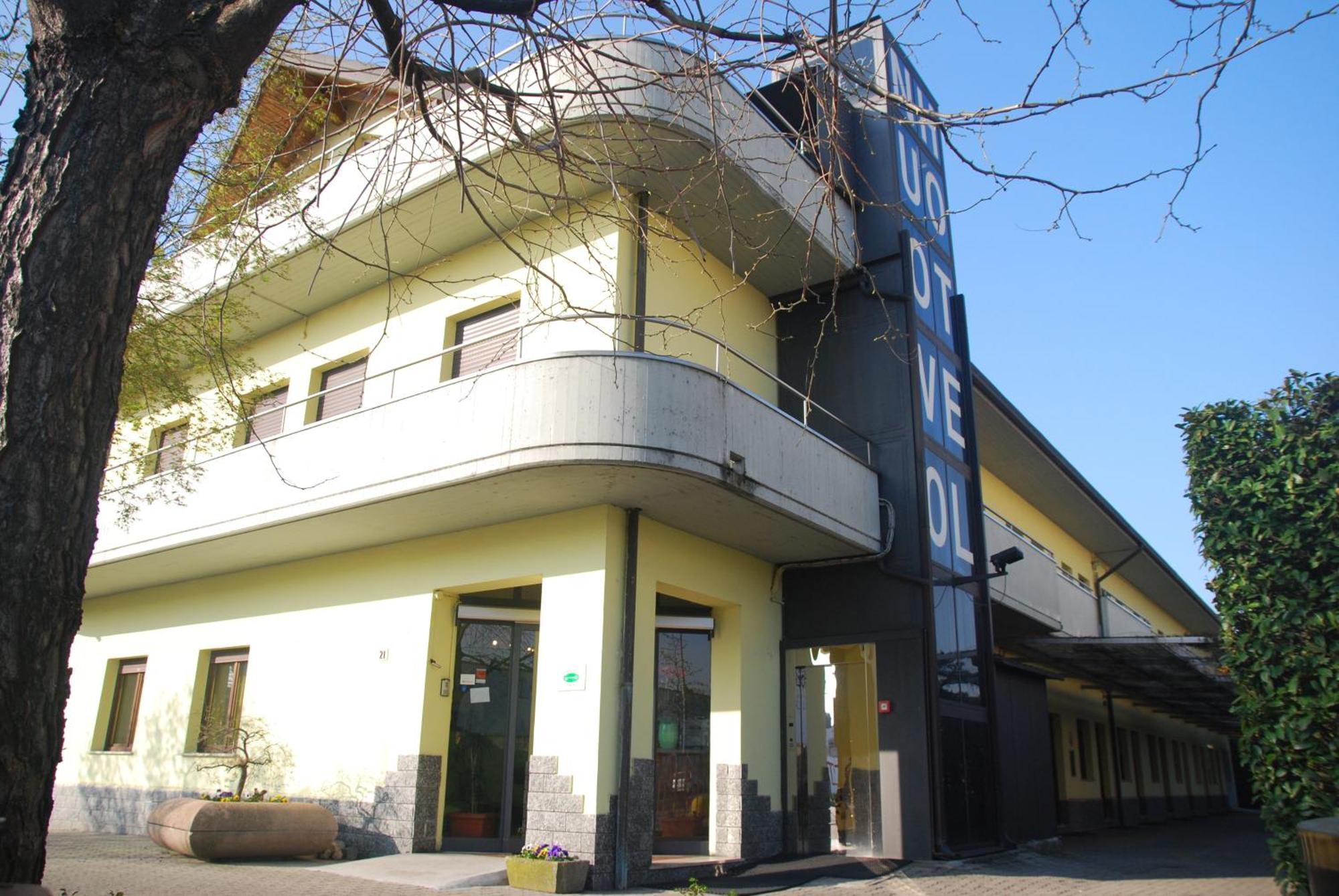 Nuovo Hotel Виджевано Экстерьер фото