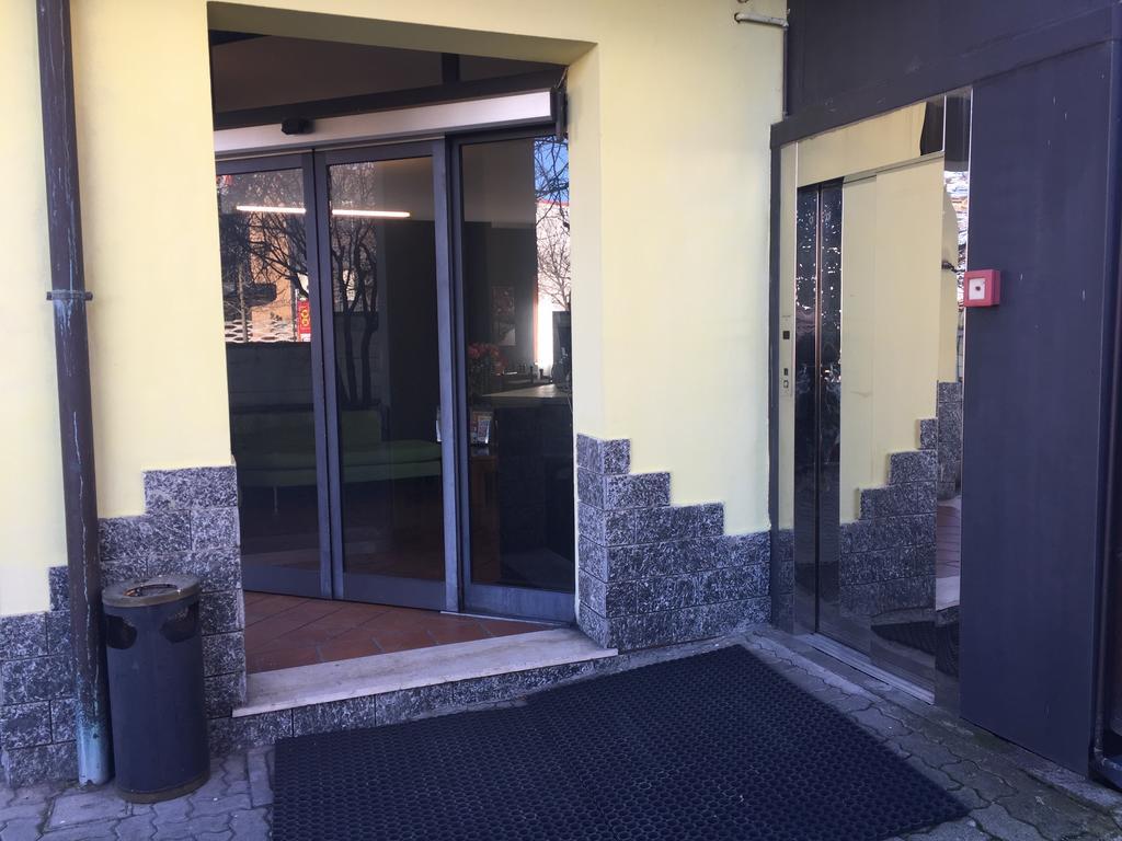 Nuovo Hotel Виджевано Экстерьер фото