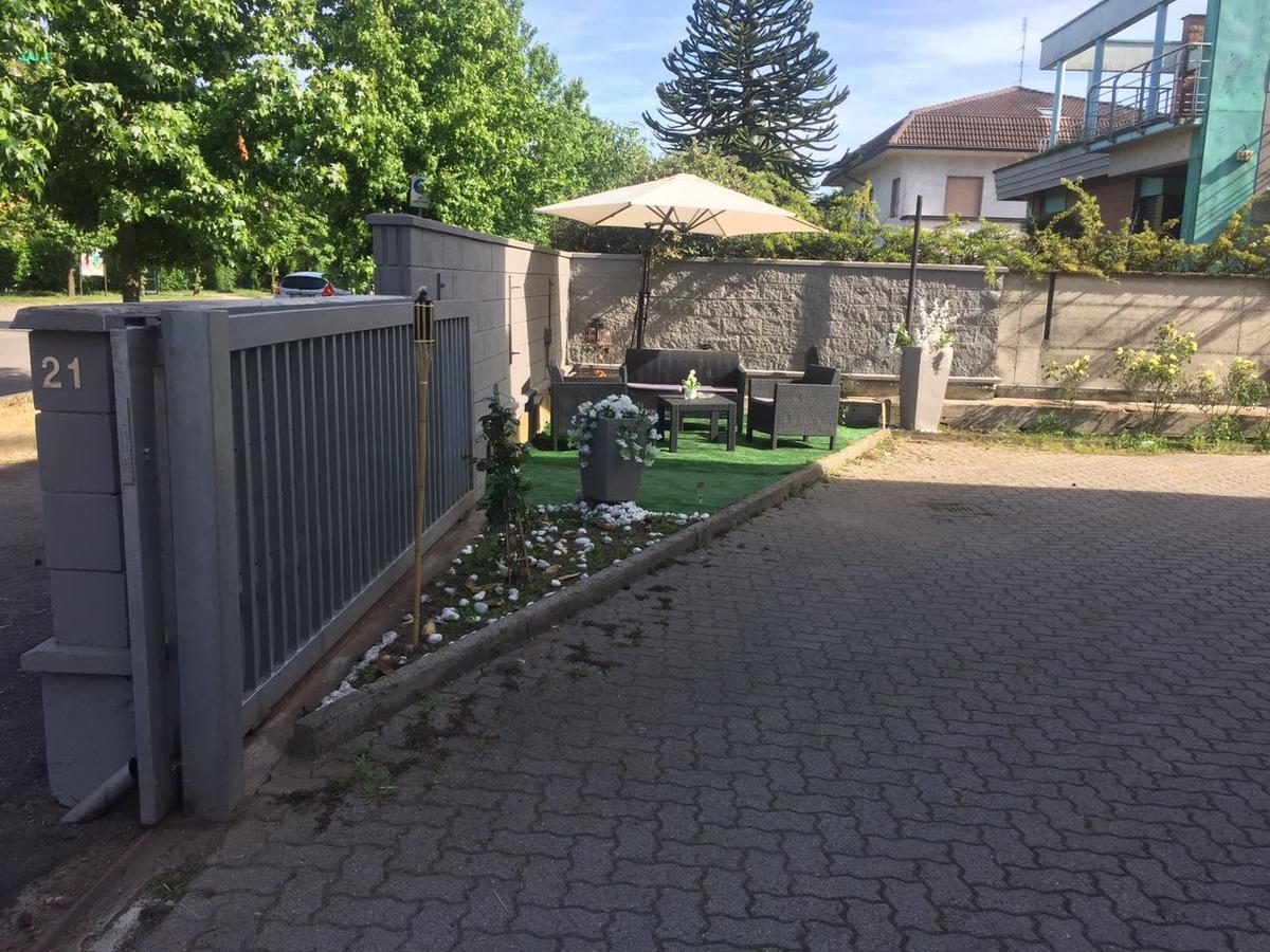 Nuovo Hotel Виджевано Экстерьер фото