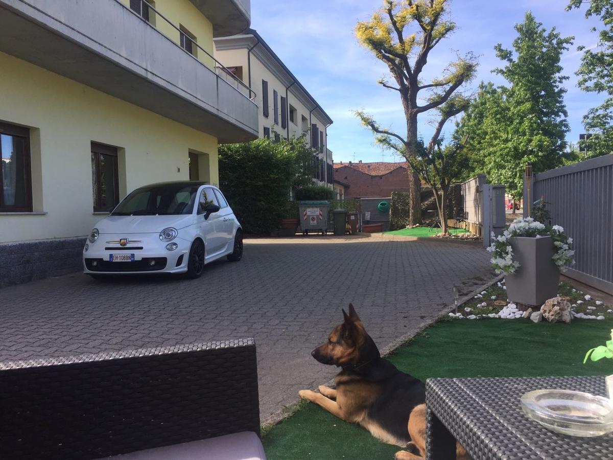 Nuovo Hotel Виджевано Экстерьер фото